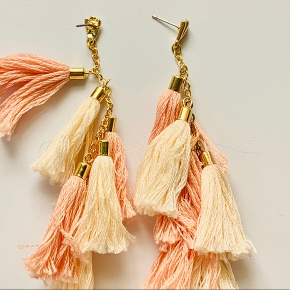 Jewelry - Tassel earrings